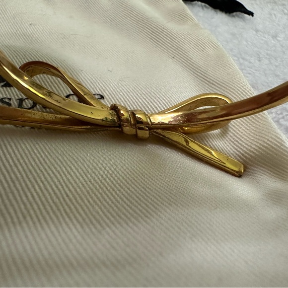 ★SOLD ON DEPOP★ Kate Spade New York “Skinny Mini” Bow Bangle Bracelet in Gold - Picture 3 of 7
